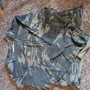 Jack and avery Army crop zip up jacket